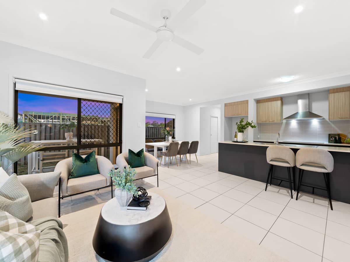 14 Goshawk Crescent, ROCHEDALE - Thumbnail 6