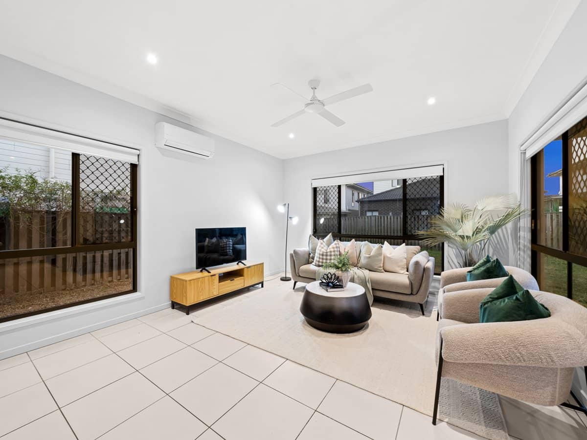 14 Goshawk Crescent, ROCHEDALE - Thumbnail 8