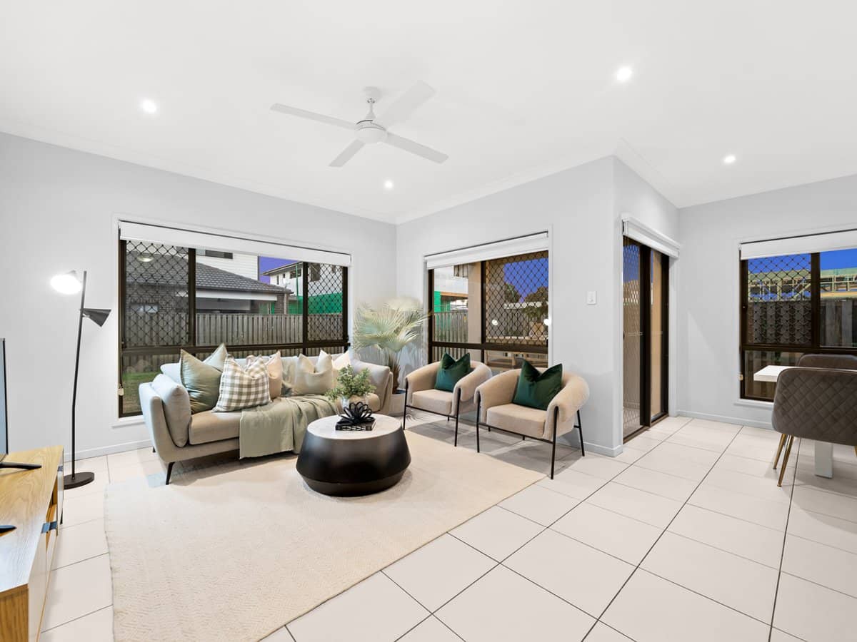 14 Goshawk Crescent, ROCHEDALE - Thumbnail 9