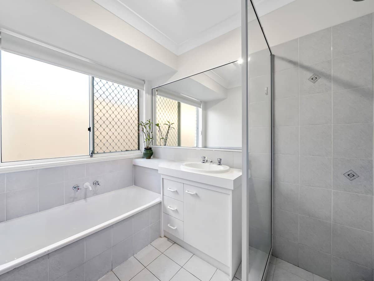 5 Saint James Circuit, HERITAGE PARK - Thumbnail 9