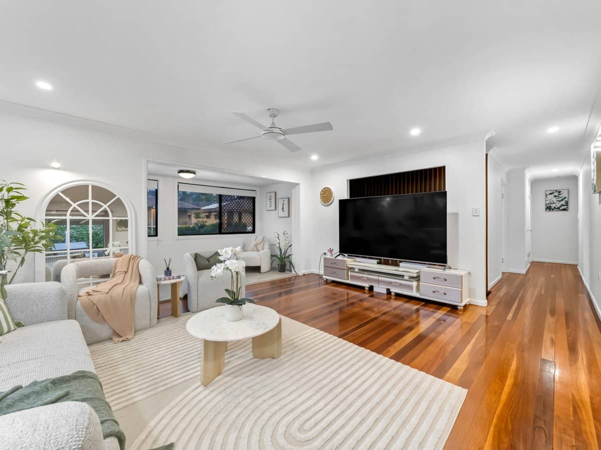 8 Shirland Street, MACGREGOR - Thumbnail 2