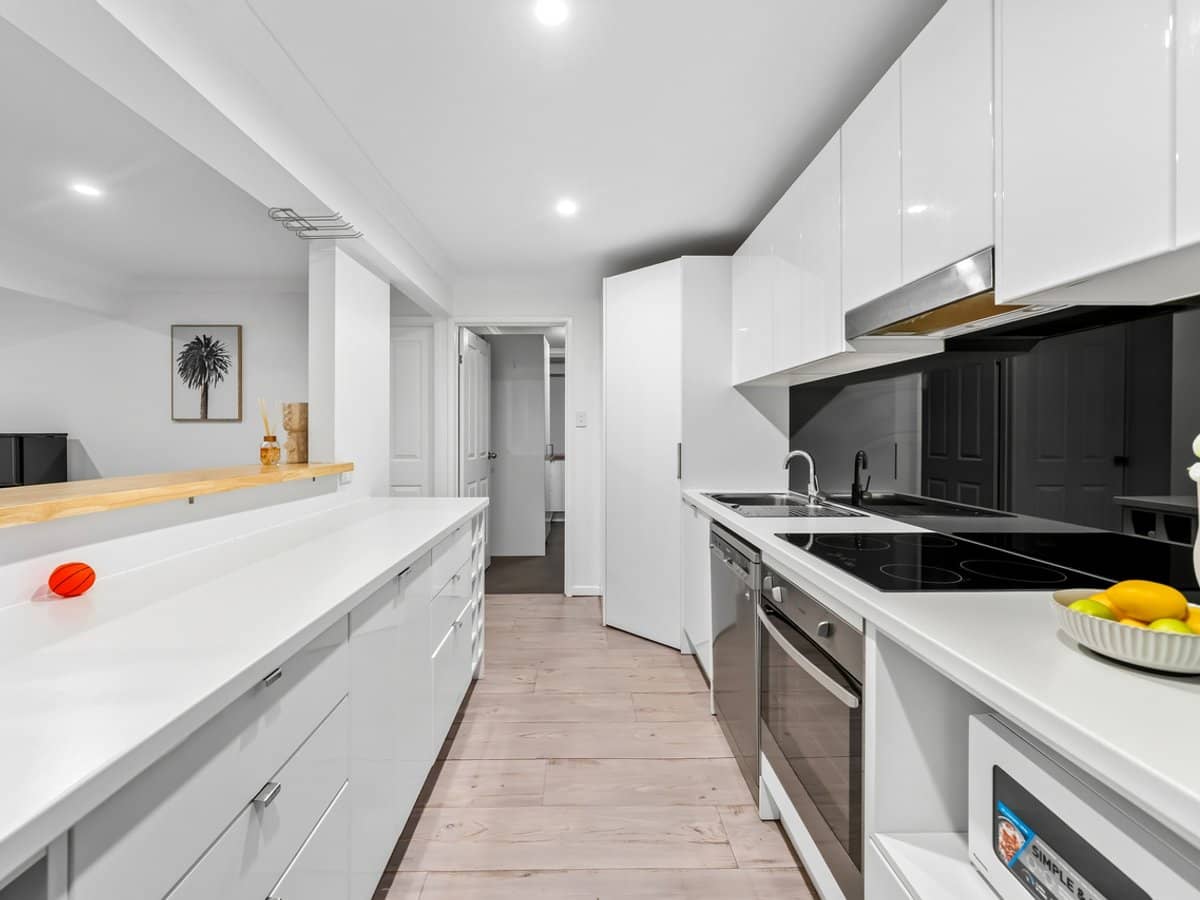 8 Shirland Street, MACGREGOR - Thumbnail 3