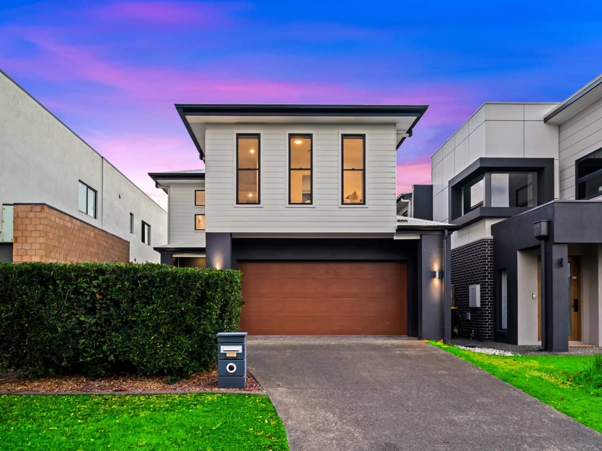 106 Fisher Street, ROCHEDALE - Thumbnail 1