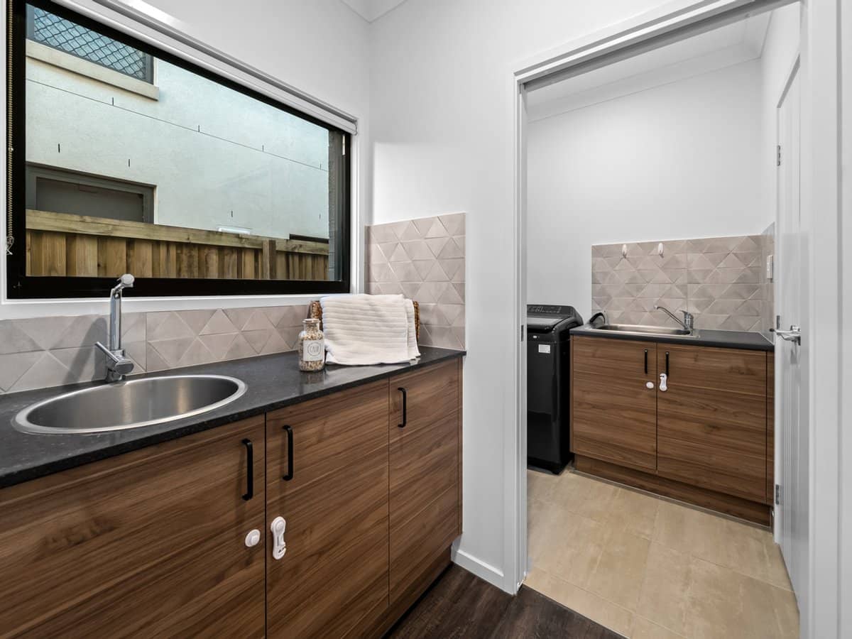 106 Fisher Street, ROCHEDALE - Thumbnail 8