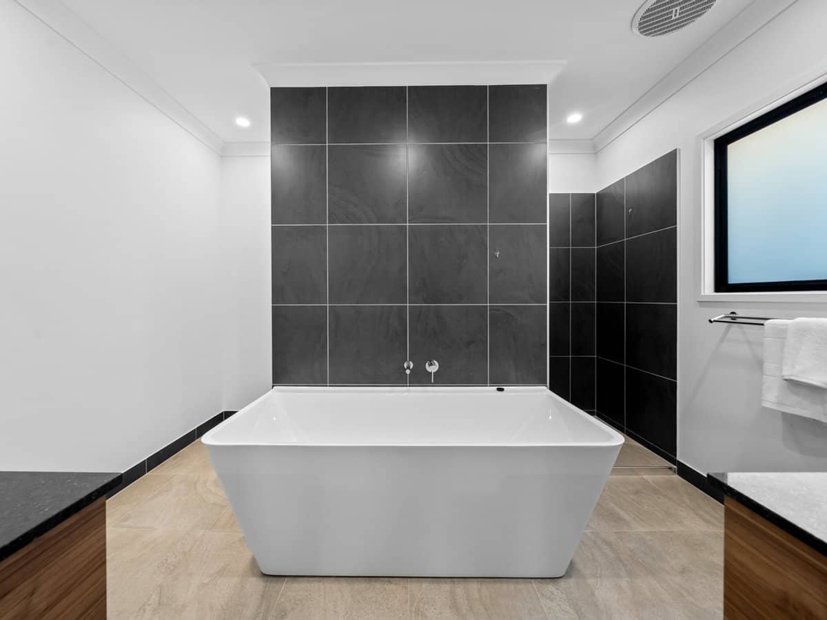 106 Fisher Street, ROCHEDALE - Thumbnail 20