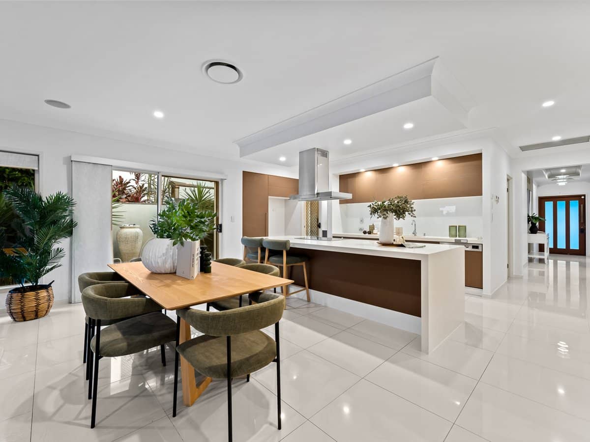 55 Skyview Avenue, ROCHEDALE - Thumbnail 9