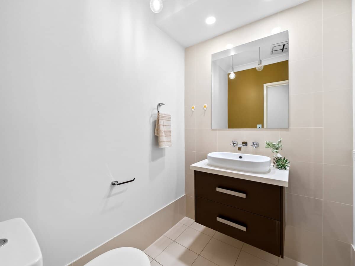 55 Skyview Avenue, ROCHEDALE - Thumbnail 18