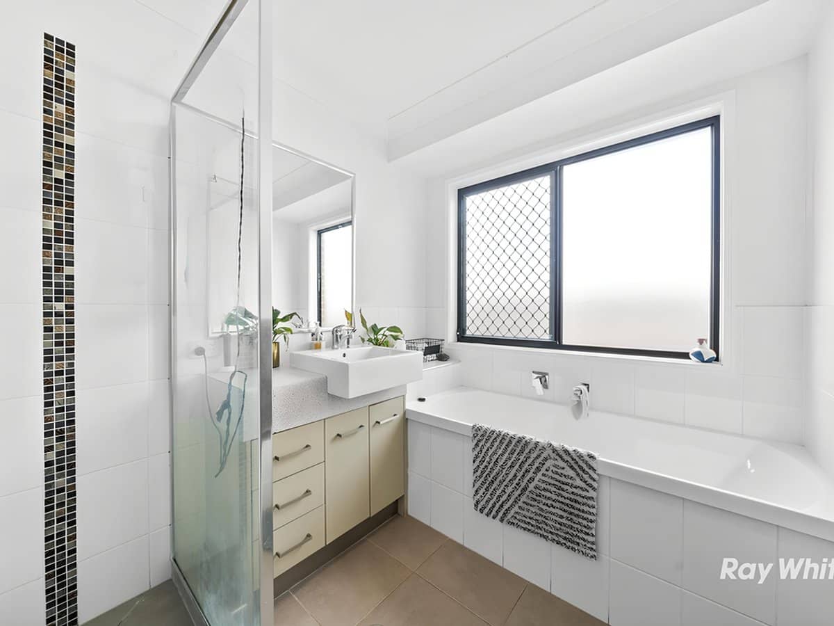 46 Opperman Drive, SPRINGFIELD LAKES - Thumbnail 7