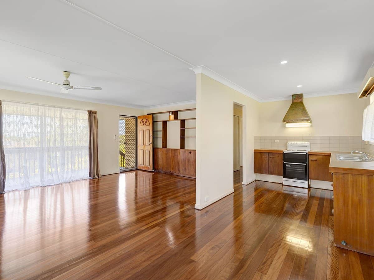 24 Raquel Avenue, Springwood - Thumbnail 3