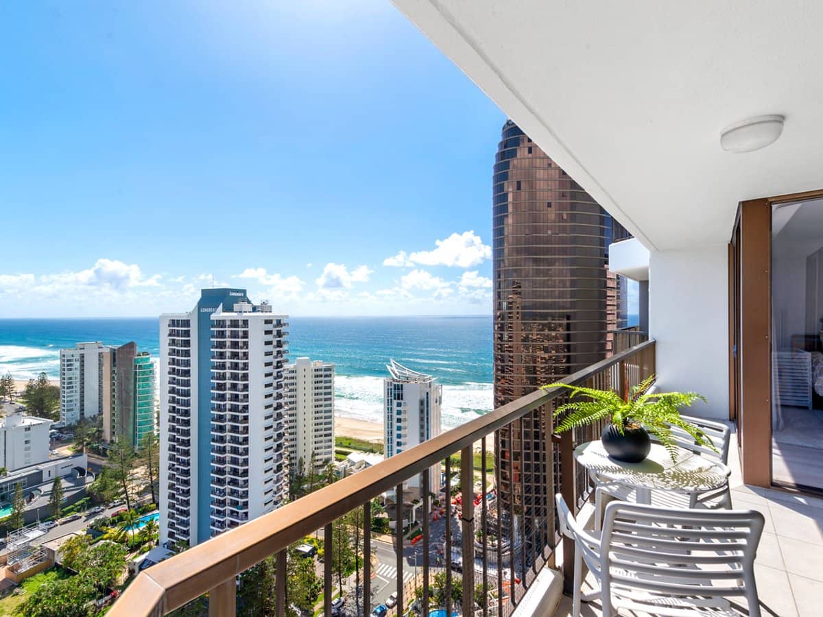 5 Enderley Avenue, SURFERS PARADISE - Thumbnail 3