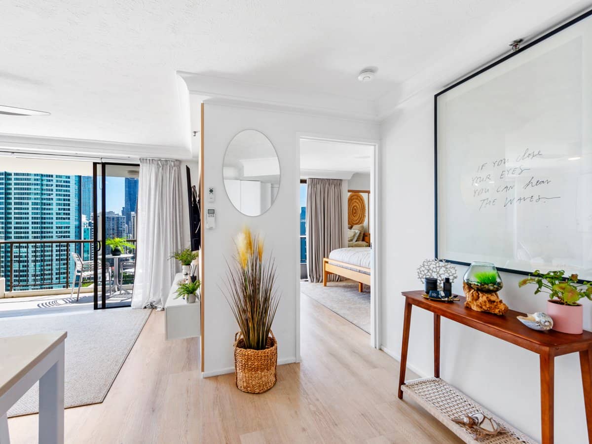 5 Enderley Avenue, SURFERS PARADISE - Thumbnail 8