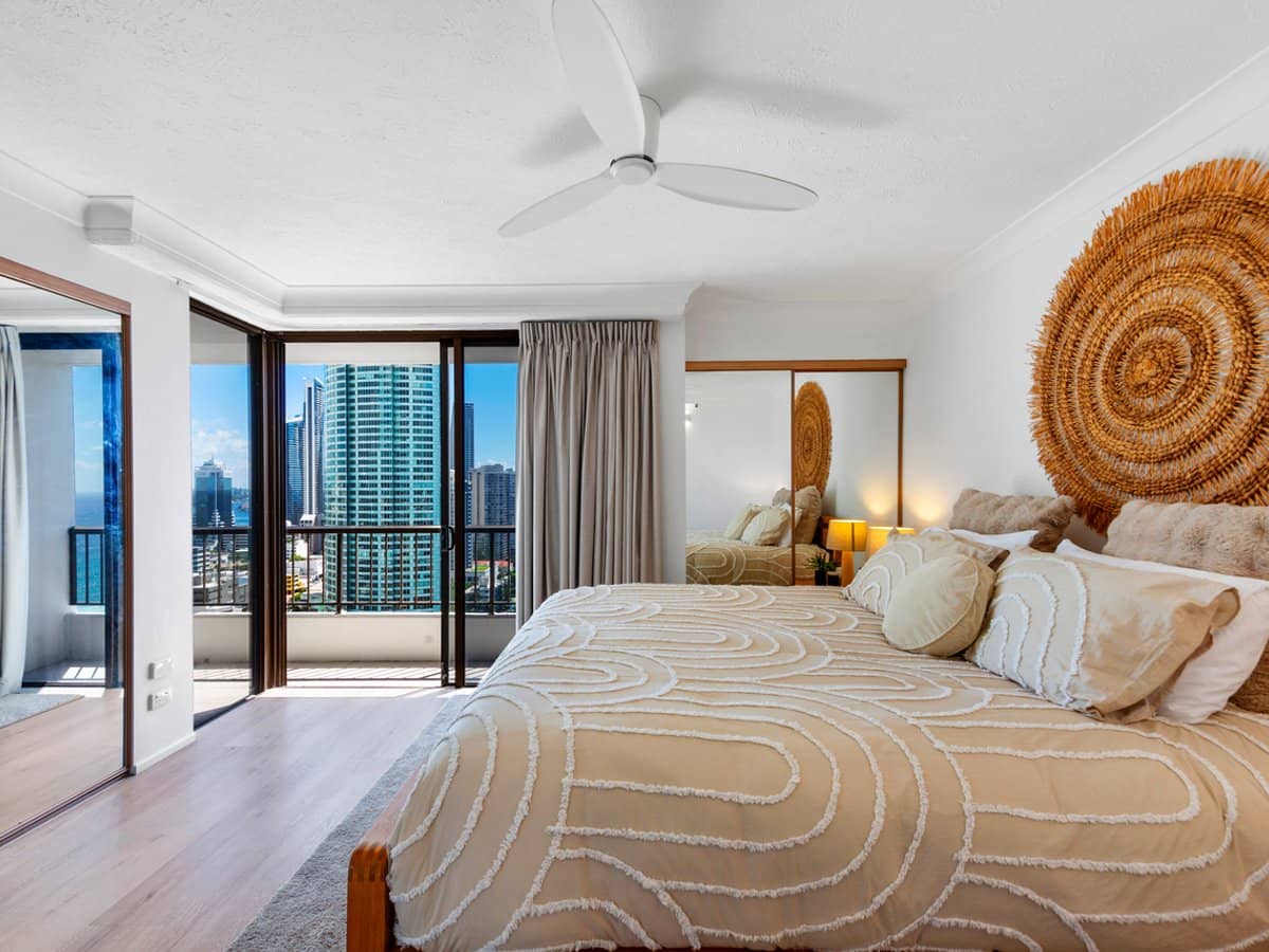 5 Enderley Avenue, SURFERS PARADISE - Thumbnail 14