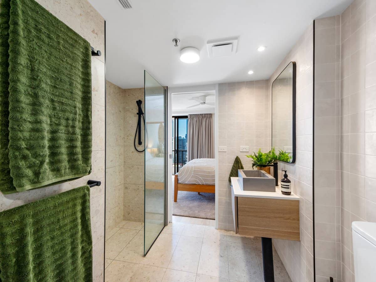 5 Enderley Avenue, SURFERS PARADISE - Thumbnail 16