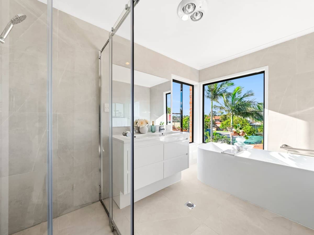 2 Lochano Close, PARKINSON - Thumbnail 16