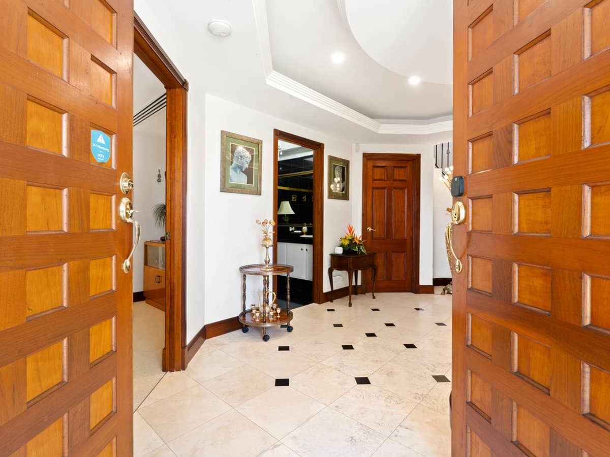 6 Sunset Boulevard, SURFERS PARADISE - Thumbnail 11