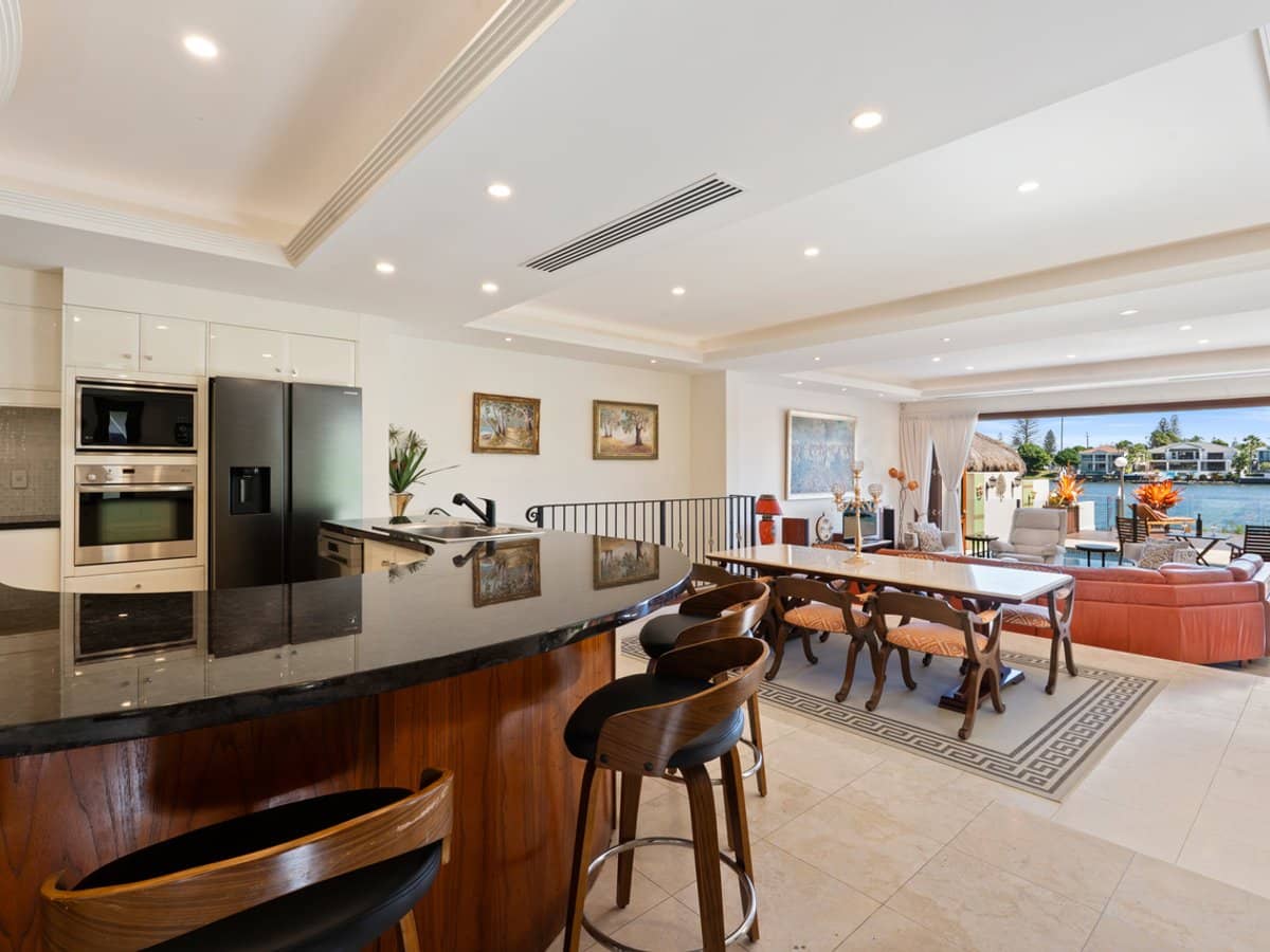 6 Sunset Boulevard, SURFERS PARADISE - Thumbnail 14