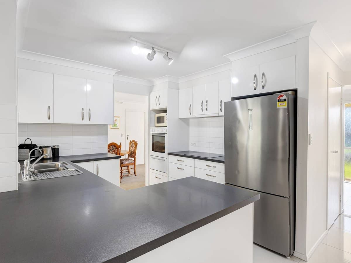 12 Gragin Place, Parkinson - Thumbnail 8