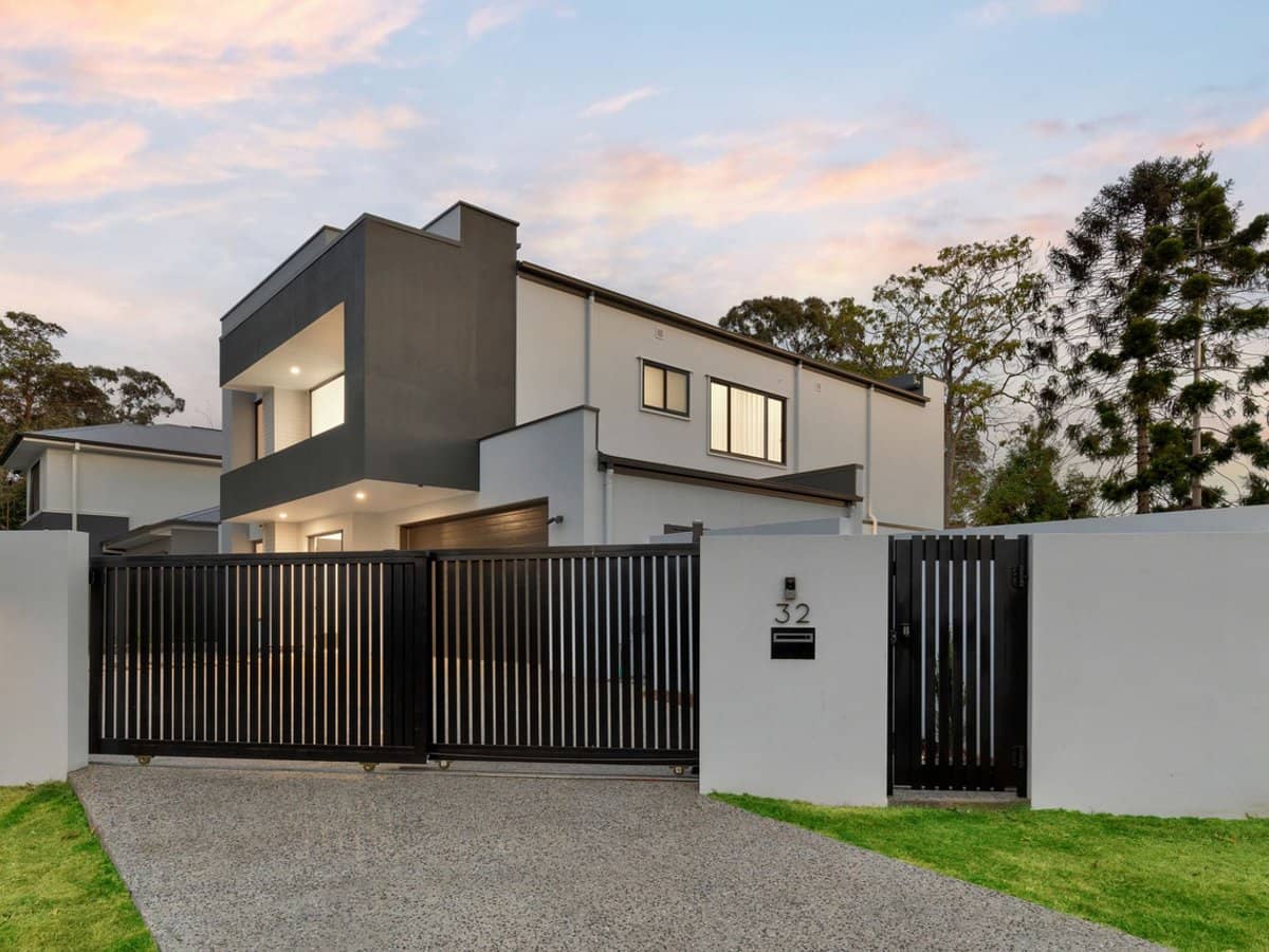 32 Legacy Crescent, SUNNYBANK HILLS - Thumbnail 1