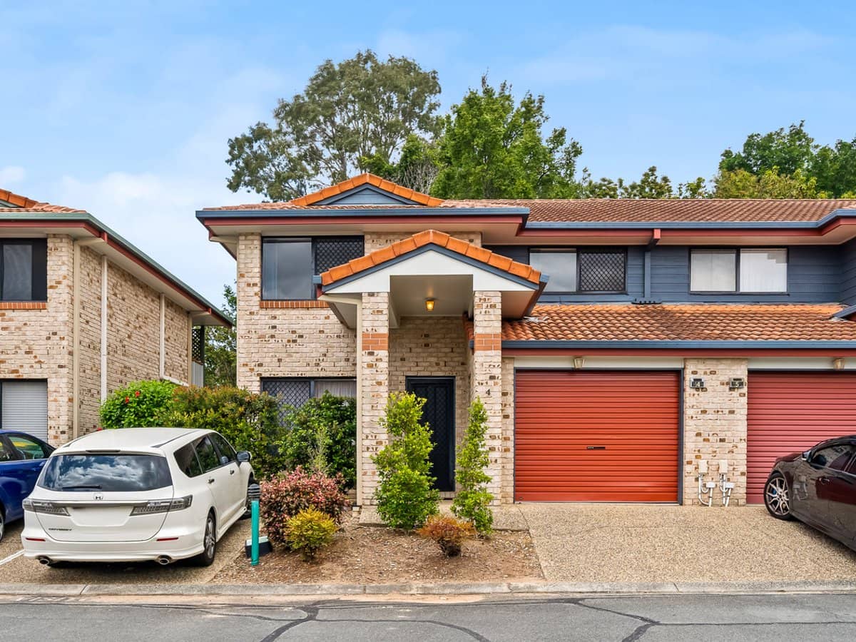 160 Chesterfield Crescent, KURABY - Thumbnail 1