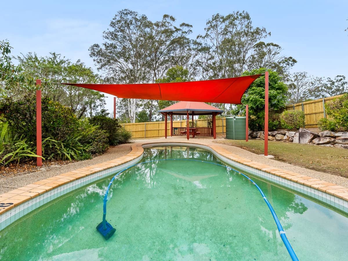 160 Chesterfield Crescent, KURABY - Thumbnail 17