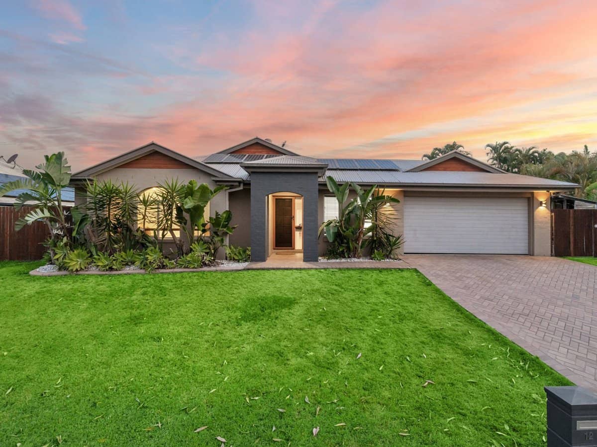 12 Lincon Place, Parkinson - Thumbnail 1