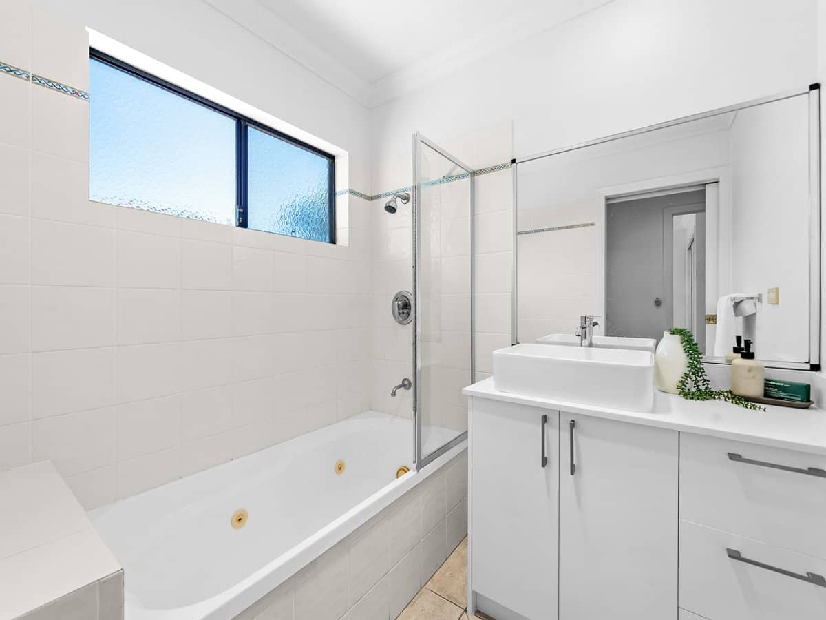 24 Radan Street, SUNNYBANK HILLS - Thumbnail 11