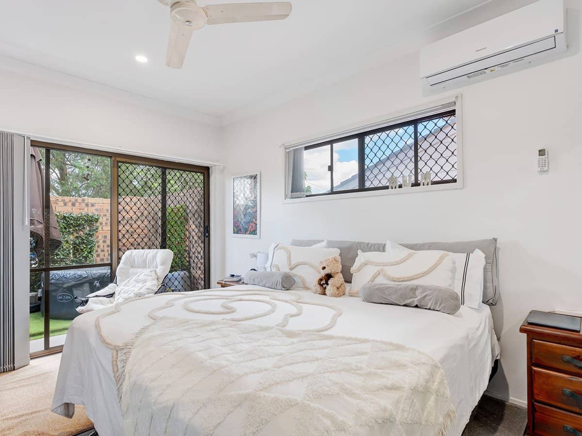 8 Adair Court, SPRINGWOOD - Thumbnail 6