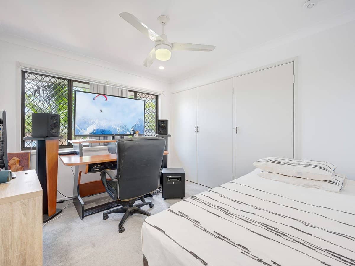 8 Adair Court, SPRINGWOOD - Thumbnail 9