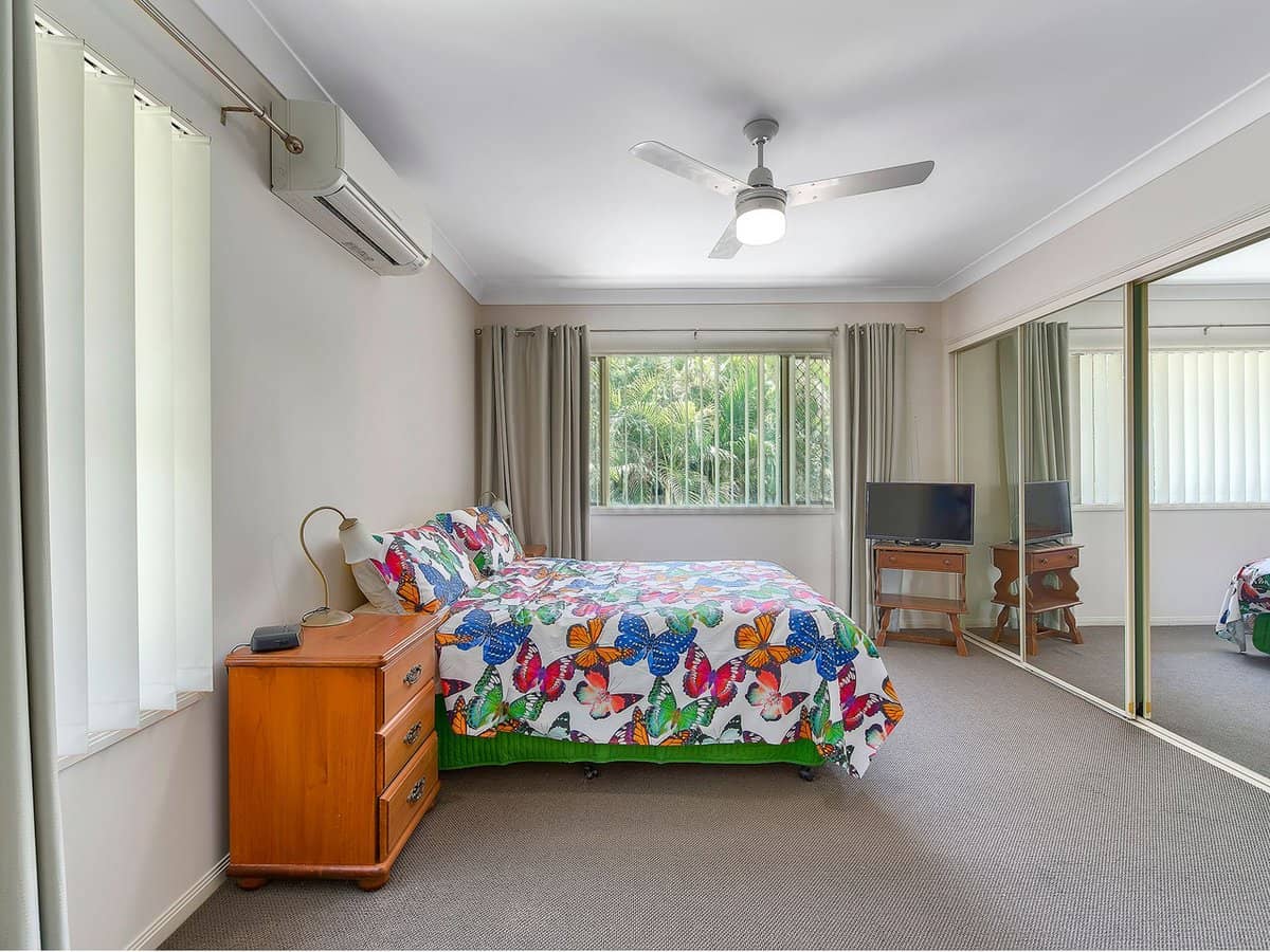 10 Crawford Avenue, Stafford - Thumbnail 11