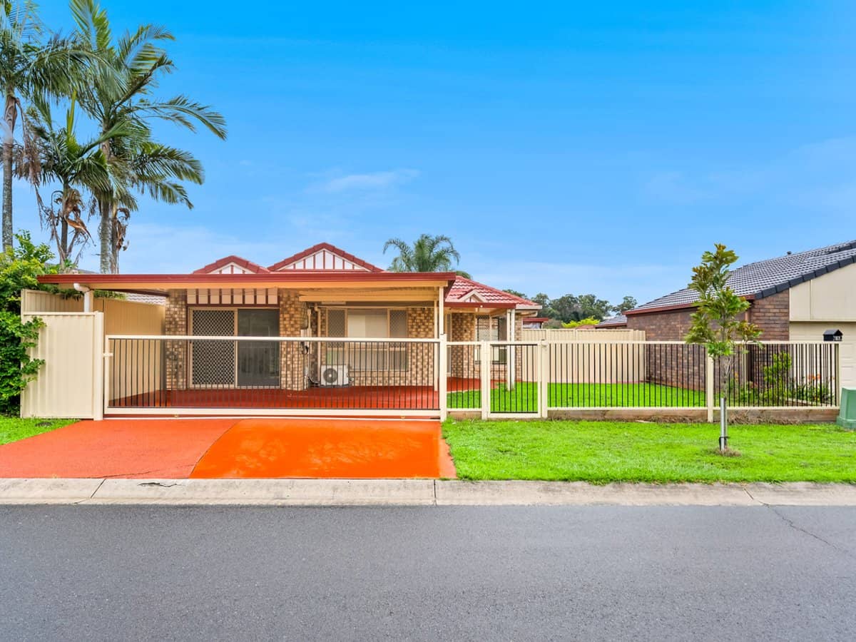 57 Vista Circuit, RUNCORN - Thumbnail 1