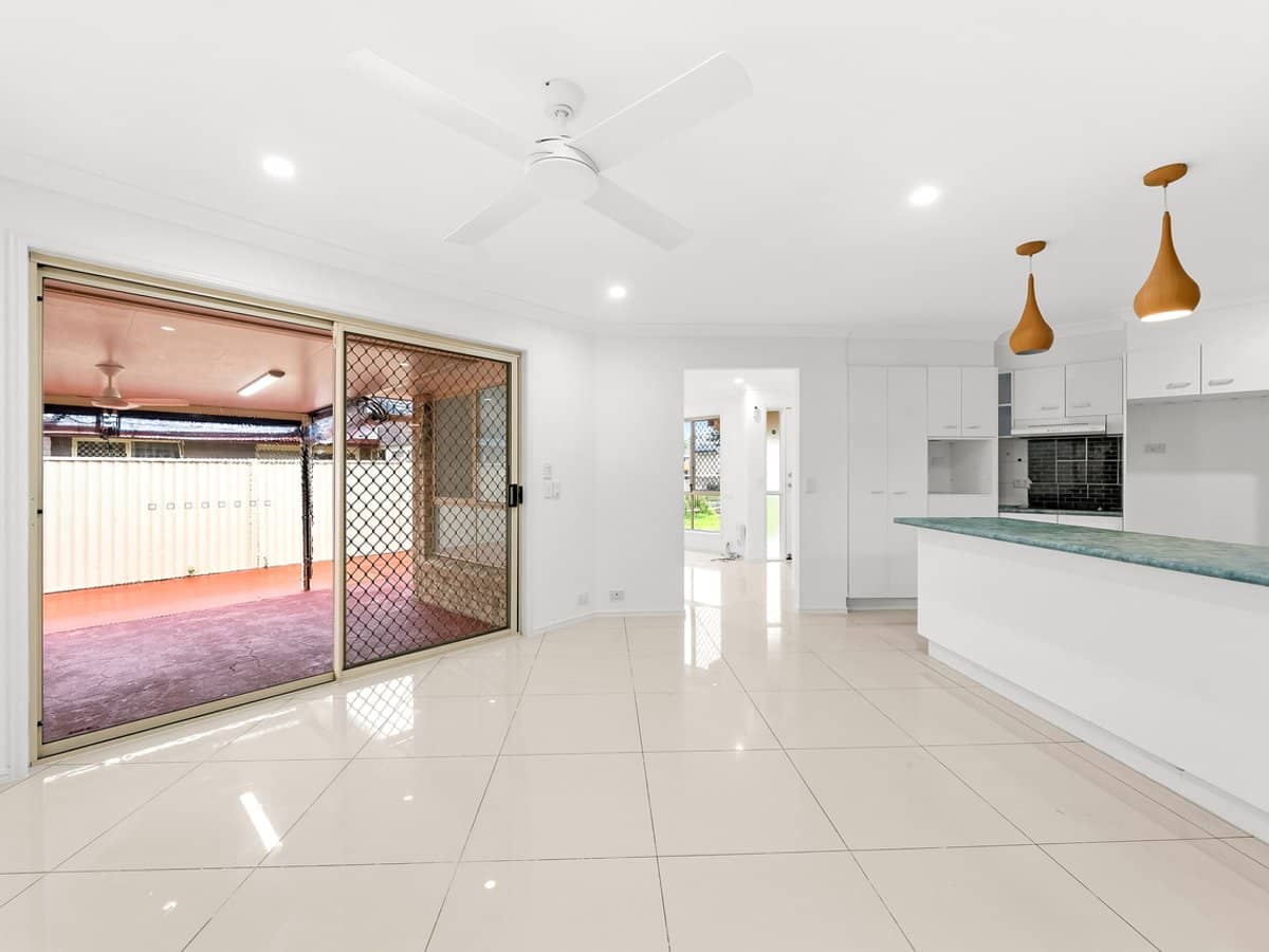 57 Vista Circuit, RUNCORN - Thumbnail 2