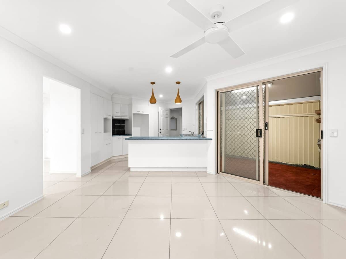 57 Vista Circuit, RUNCORN - Thumbnail 3