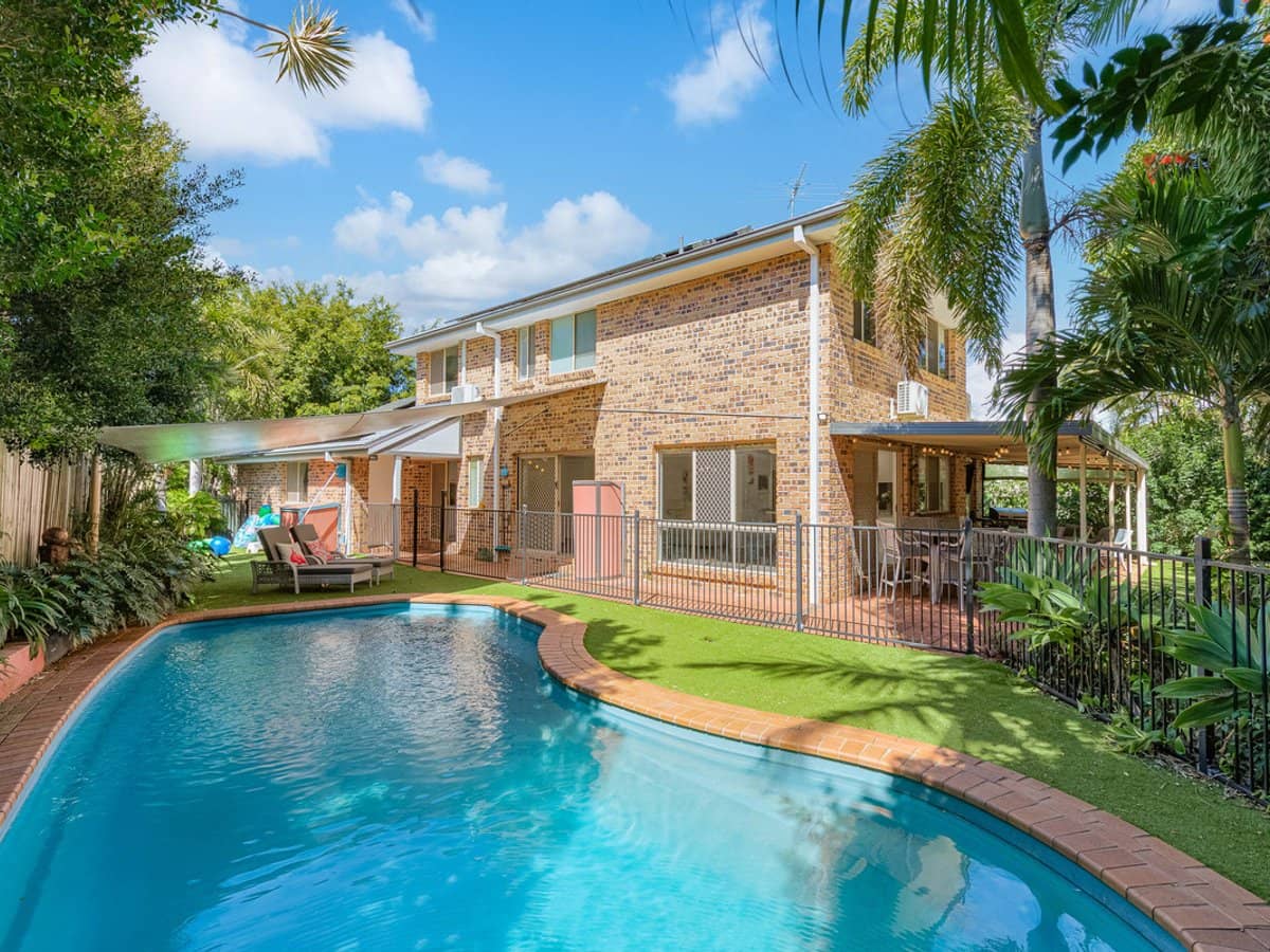 4 Eastcote Lane, WELLINGTON POINT - Thumbnail 2