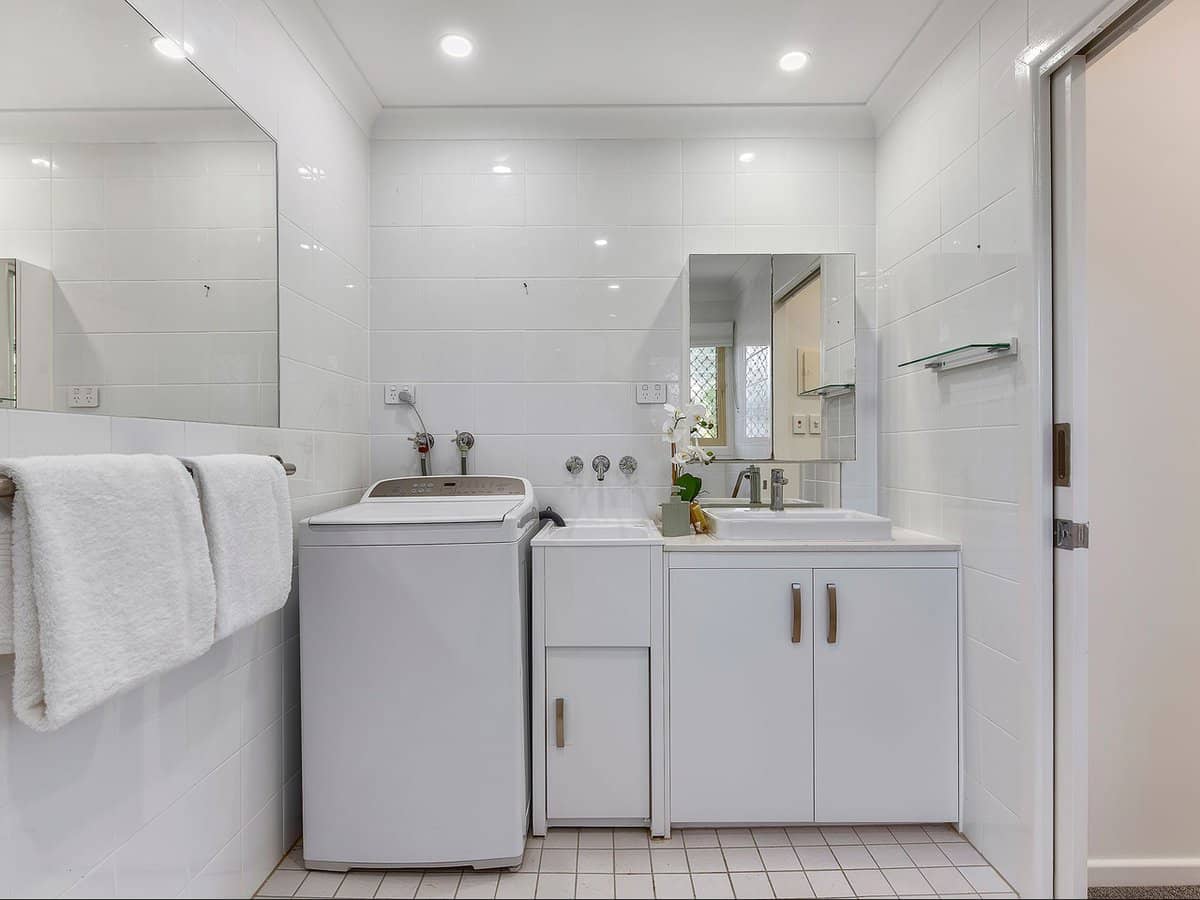 348 Stafford Road, Stafford - Thumbnail 8