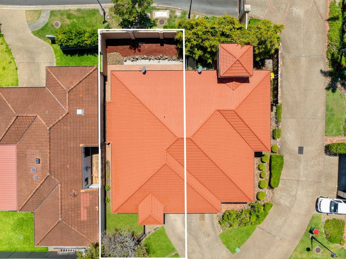 49/24 Amsonia Court, ARUNDEL - Thumbnail 2