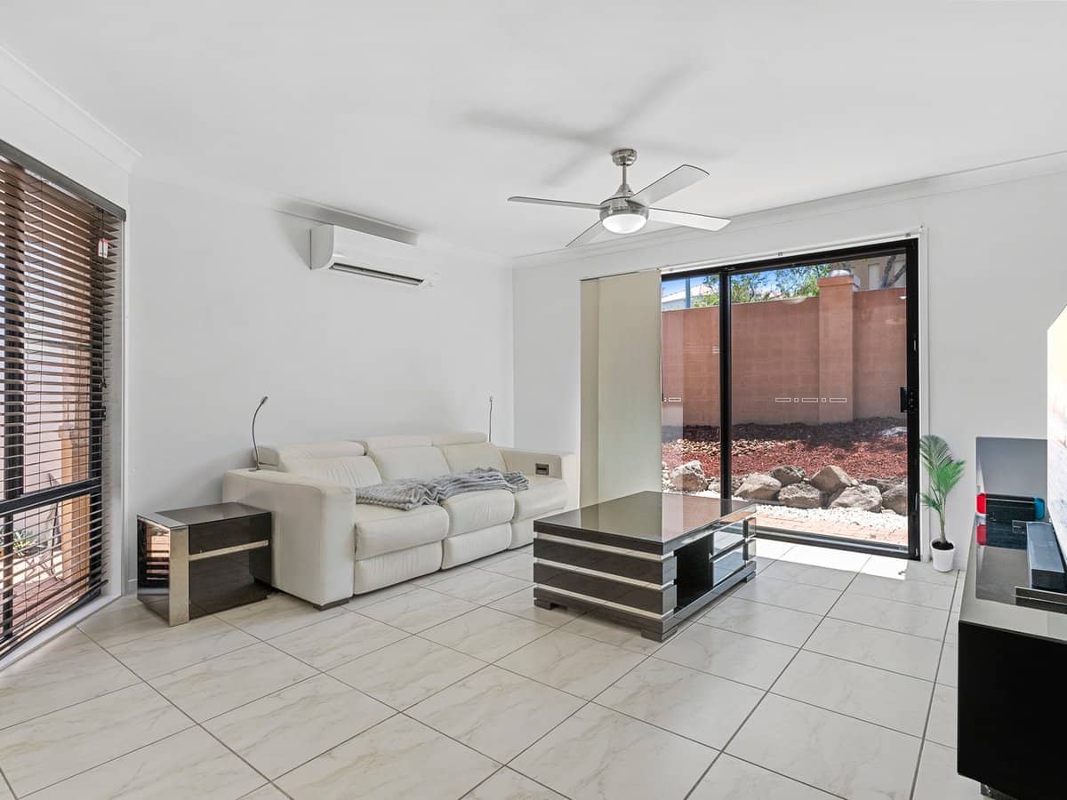 49/24 Amsonia Court, ARUNDEL - Thumbnail 5