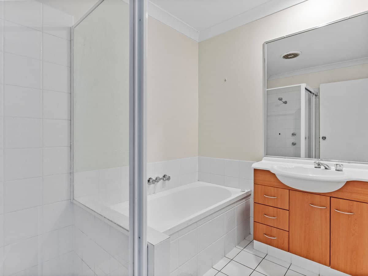 49/24 Amsonia Court, ARUNDEL - Thumbnail 11