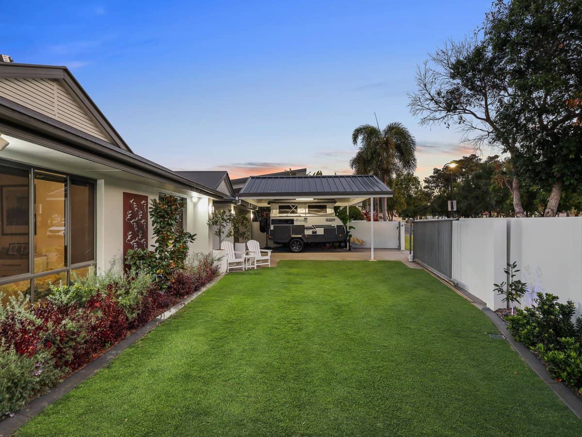 44 Travorten Drive, Bridgeman Downs - Thumbnail 4