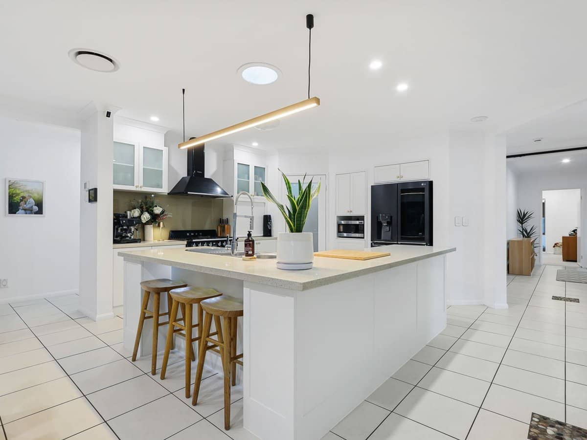 44 Travorten Drive, Bridgeman Downs - Thumbnail 9