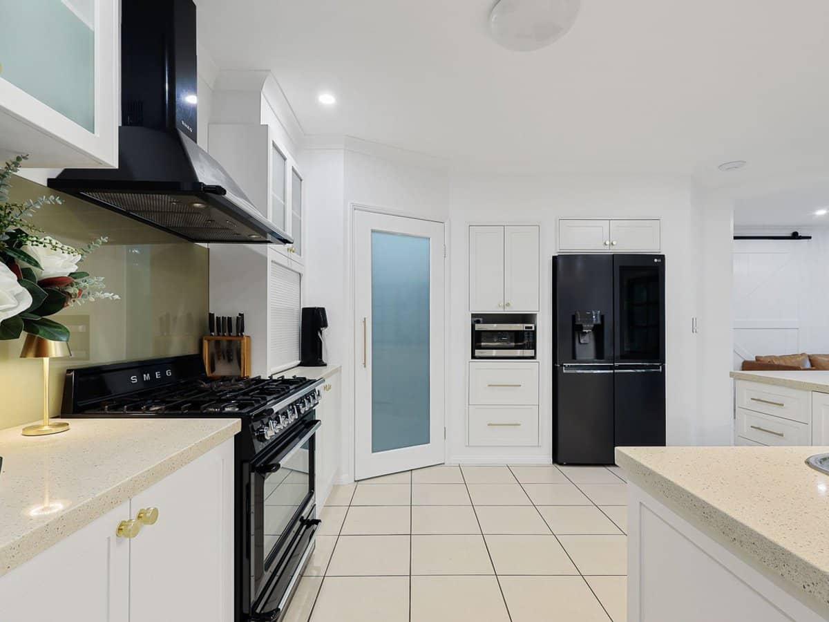 44 Travorten Drive, Bridgeman Downs - Thumbnail 11