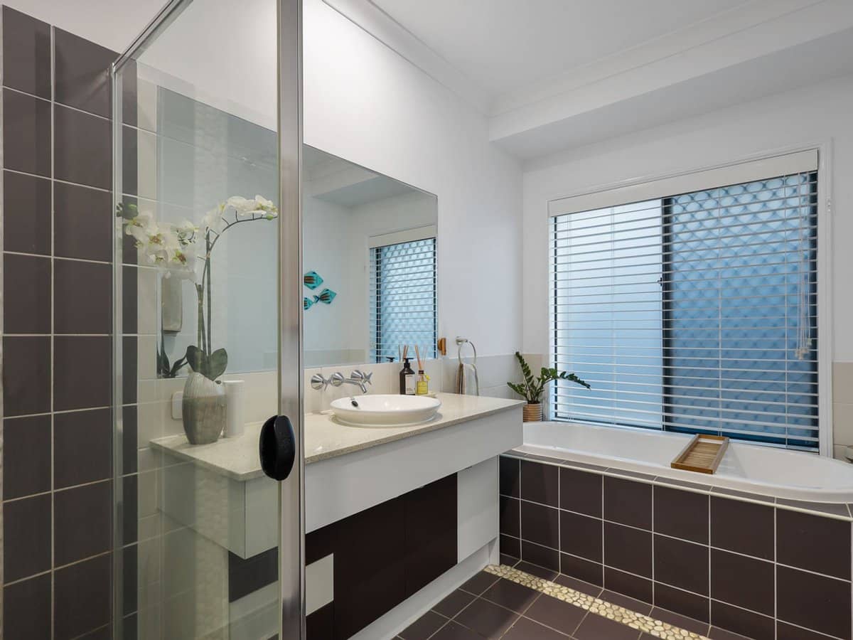 44 Travorten Drive, Bridgeman Downs - Thumbnail 25