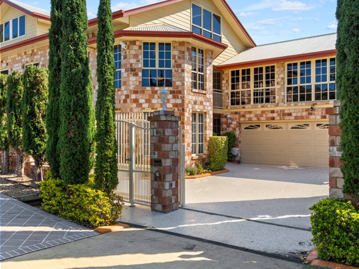 4 Casey Close, ORMISTON - Thumbnail 2