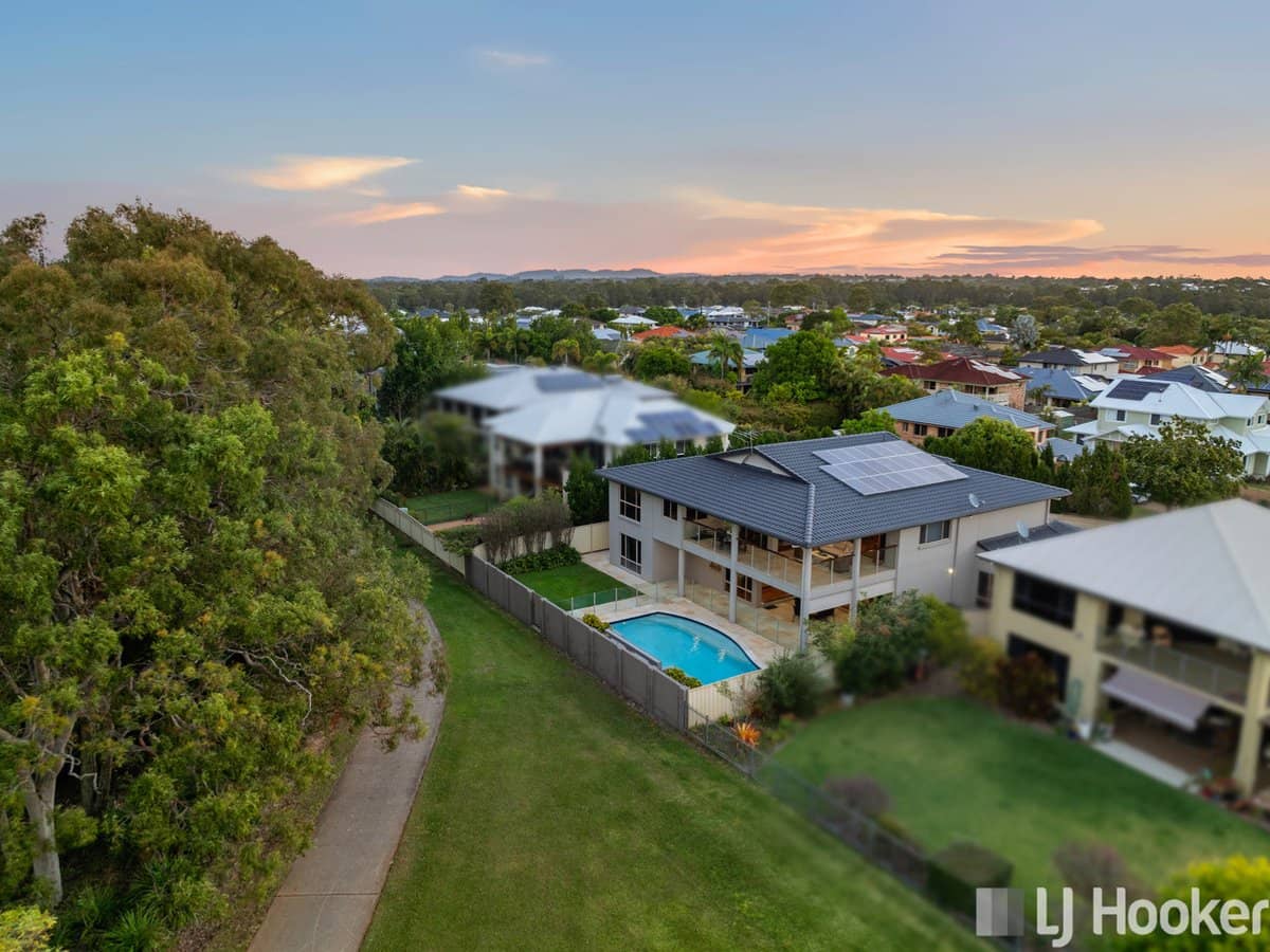 37 Omega Avenue, CLEVELAND - Thumbnail 2