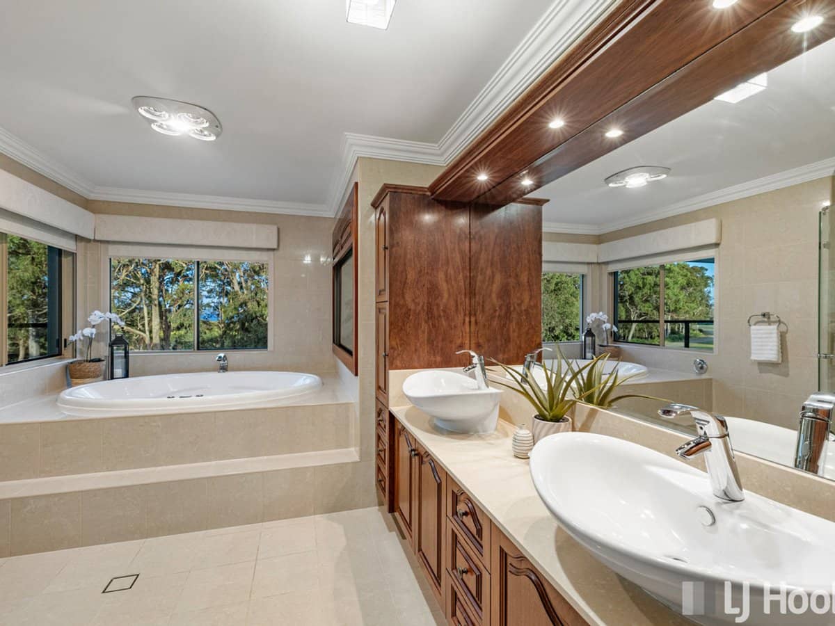 37 Omega Avenue, CLEVELAND - Thumbnail 23