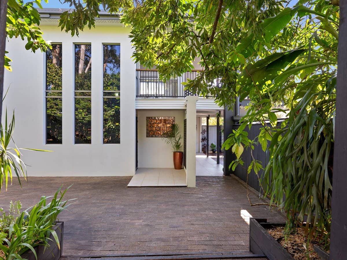 1 Bovingdon Street, BIRKDALE - Thumbnail 1