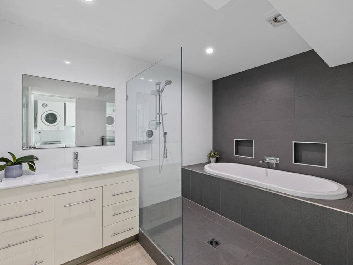 1 Bovingdon Street, BIRKDALE - Thumbnail 11