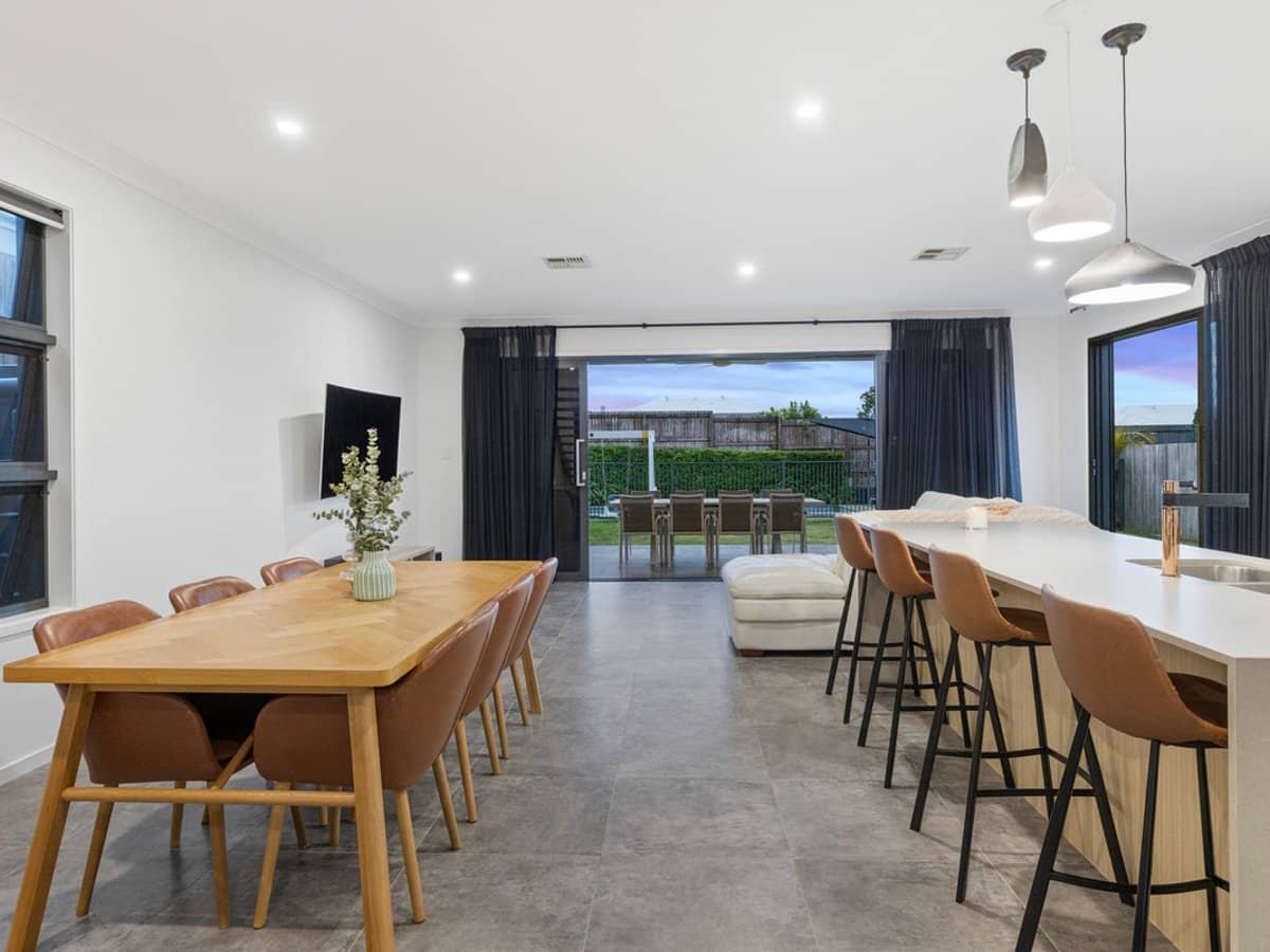 9 Weir Street, THORNLANDS - Thumbnail 6