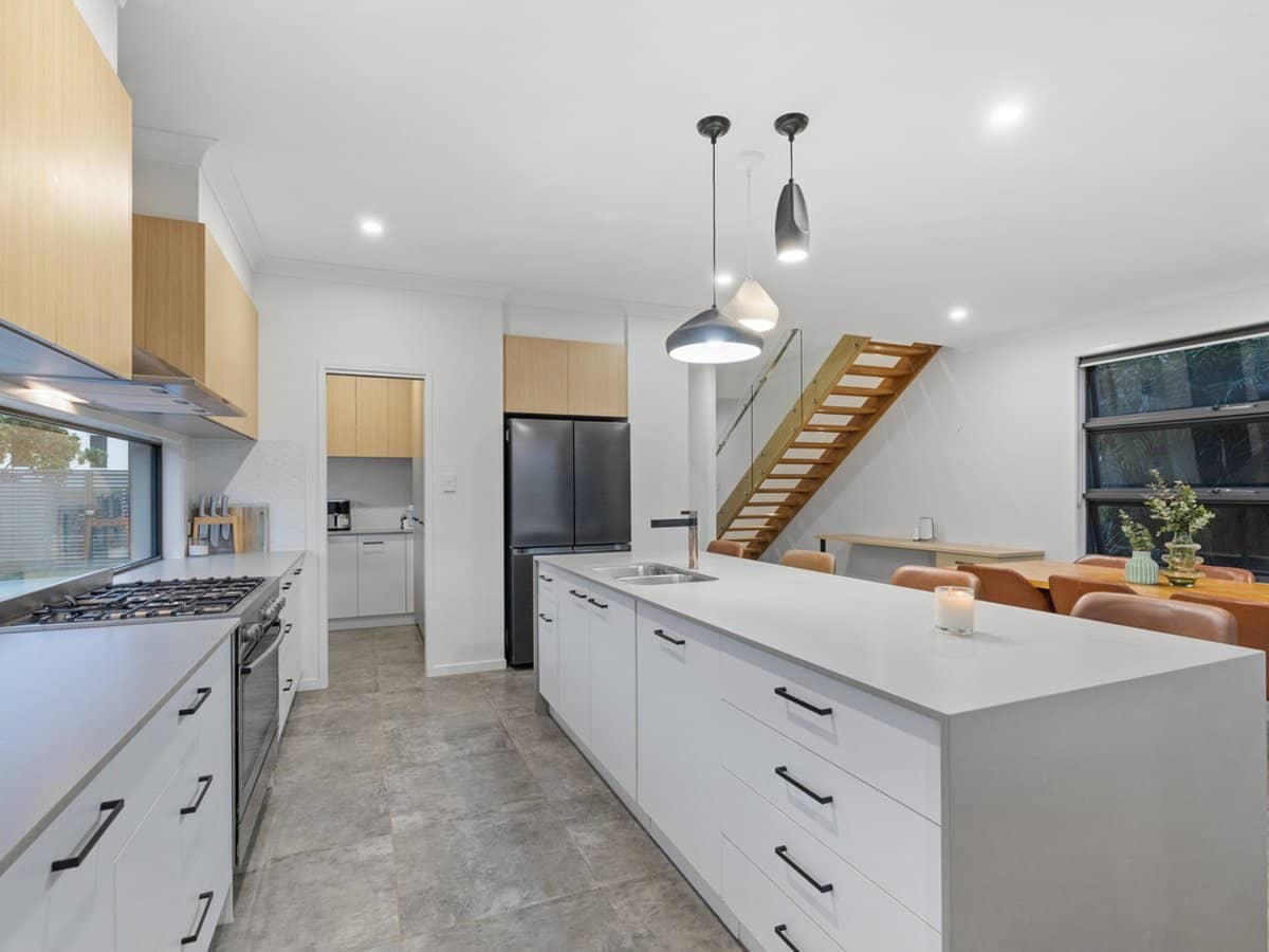 9 Weir Street, THORNLANDS - Thumbnail 8