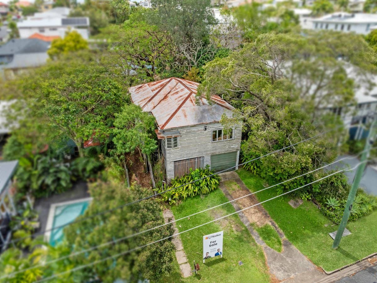 100 Albert Street, CAMP HILL - Thumbnail 1