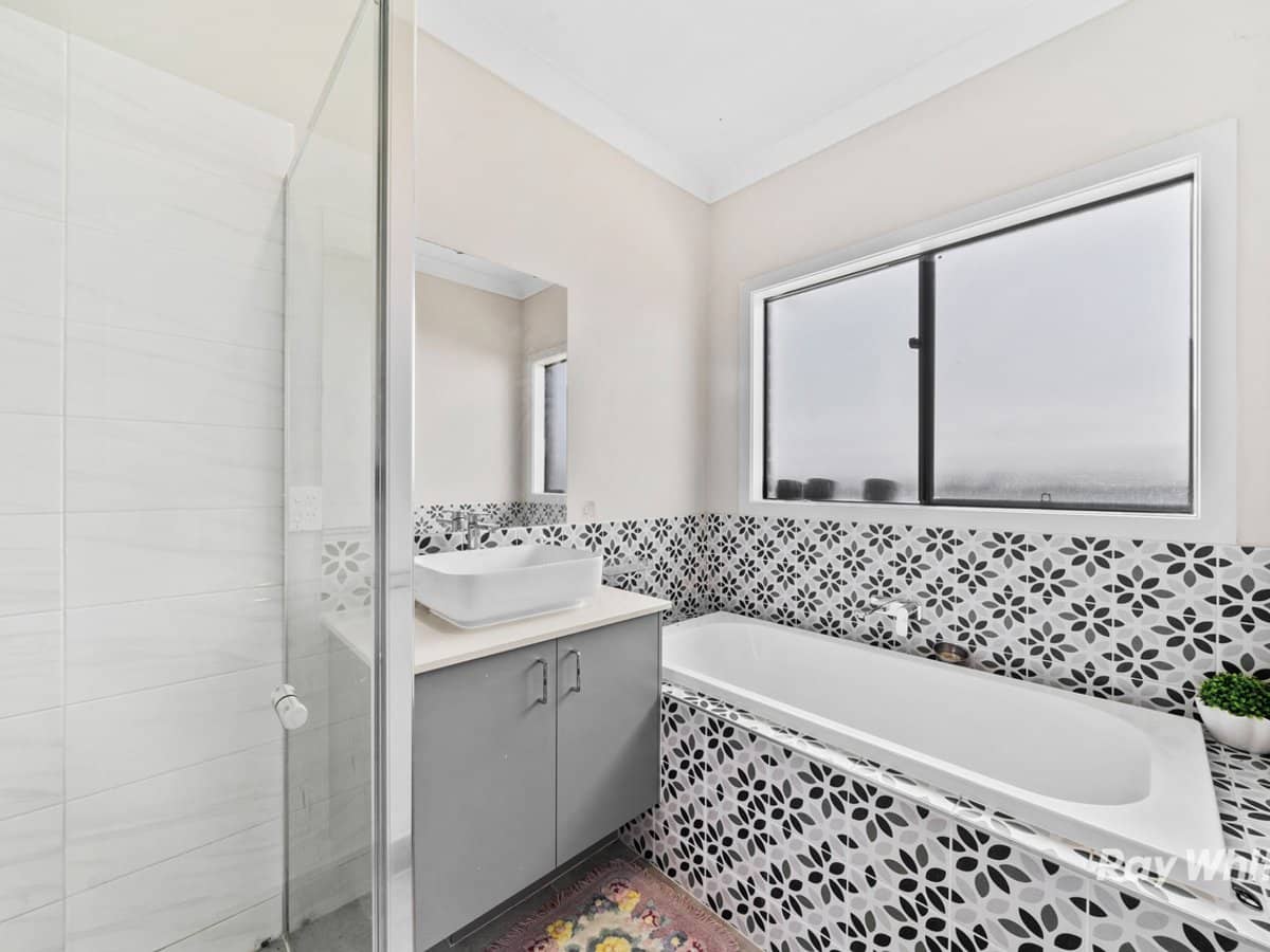 18 Mcclune Street, LOGAN RESERVE - Thumbnail 7